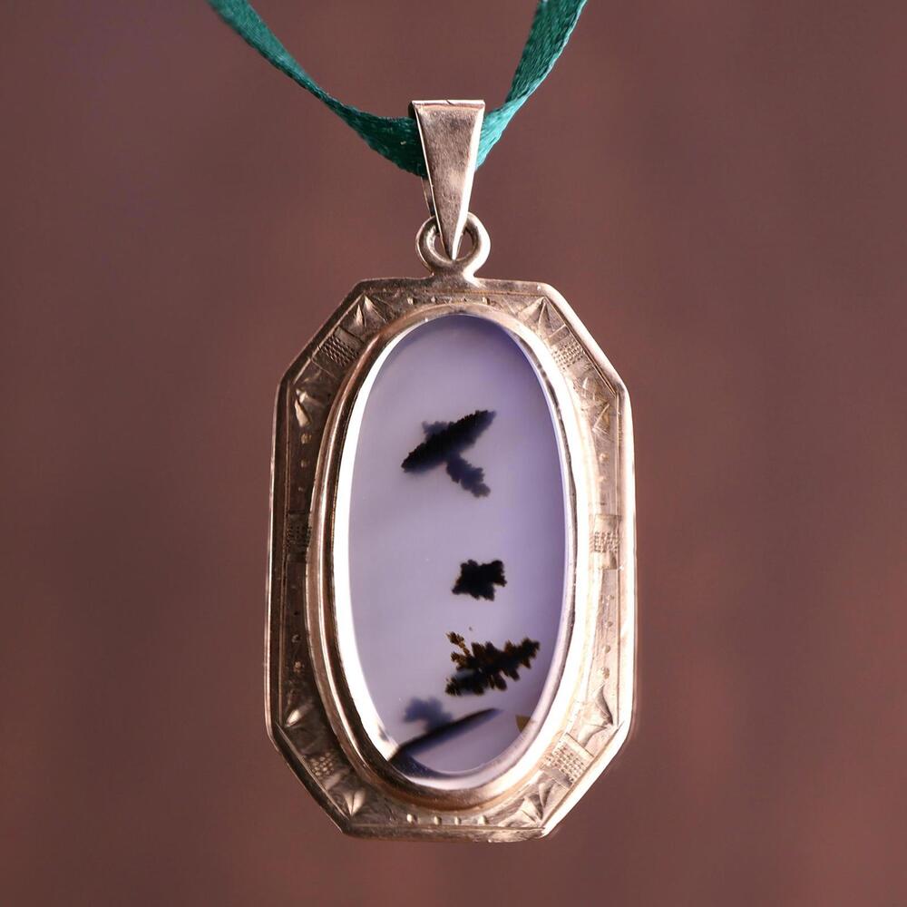 Antique Victorian 10K Yellow Gold Dendritic Agate Flying Bird Pendant 3.9 grams